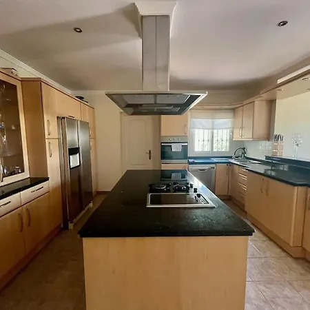 Stunning Perfect For Golf Lovers & Families! Holiday home Mijas