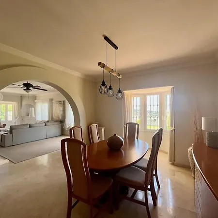 Holiday home Stunning Perfect For Golf Lovers & Families!
