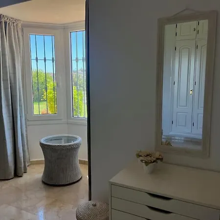 Stunning Perfect For Golf Lovers & Families! Mijas