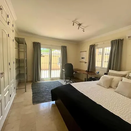Stunning Perfect For Golf Lovers & Families! *
